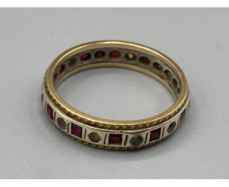 9ct yellow gold full eternity ring with ruby and white stone, size T 4g