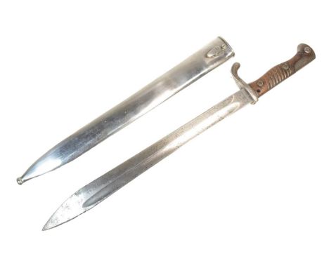 An original WWI First World War Imperial German / Prussian Army SG 88/05 ' Butcher ' rifle bayonet. The blade marked for F He