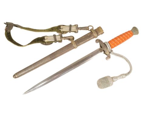 A WWII Second World War Third Reich Nazi German Army Officers parade dagger. The dagger having a steel oak leaf pommel, twist