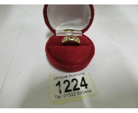 A 9ct gold ring