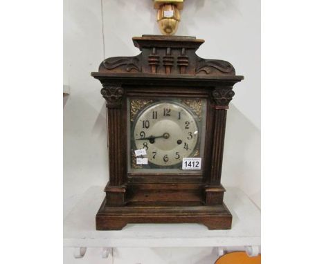 A mantel clock