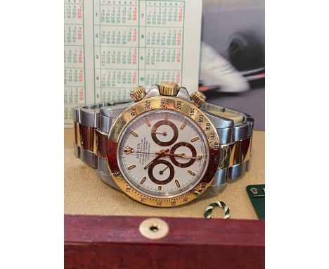 Brand: ROLEX Model (watch) Daytona Reference number 16523 Automatic charge Zenith movement Material of the Cassa Oro/Steel Go