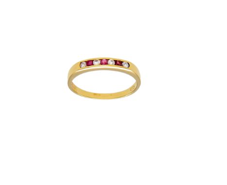 Yellow gold ring with 0.06 ct Rubies and Zircons, Manufacture: Italian, Metal: 750/1000 Yellow Gold, Weight: 2.7 grams, Size: