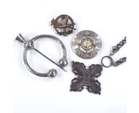 Various silver jewellery, including Scottish thistle cloak pin, stone set brooch etc (4) 