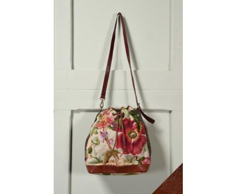 THE 1980s SHARPHAM LINEN POPPY PRINT SHOULDER BAG With chestnut leather draw string in Mulberry duster bag  approximately 30 