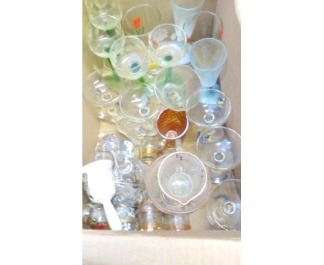 Vintage glassware to include babycham glasses