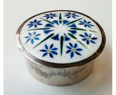 Early sold silver trinket box with enamelled top. EGR Birmingham, 155 grams