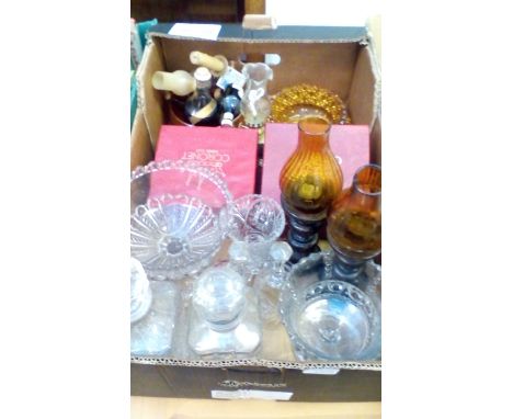 Mixed glassware and decanters 
