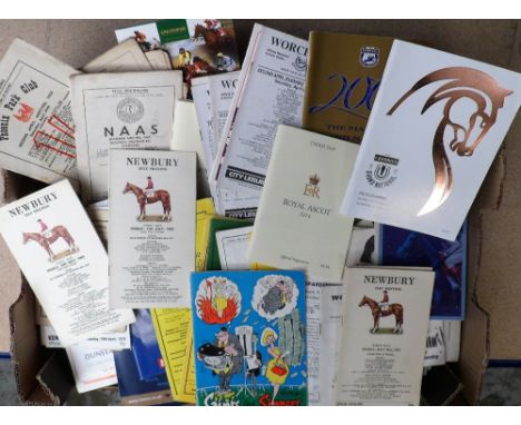 Horseracing, Racecards, flat and National Hunt, UK and Ireland, approx. 250 cards 1960s onwards to include Royal Ascot, Chelt