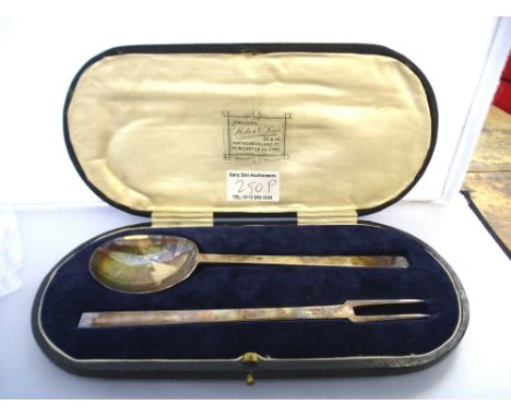 THE MANNER'S SPOON AND FORK ORIGINALLY THE PROPERTY OF THE RUTLAND FAMILY OF HADDON HALL, SILVER W: 2.53 OZT
