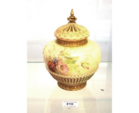 ROYAL WORCESTER TEMPLE JAR RD NO. 101230  1286 H: 7.5"