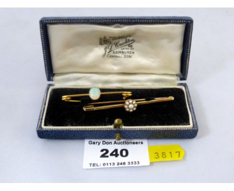 2 15K GOLD BROOCHES WITH PEARLS AND OPAL TOTAL W: 4.6G