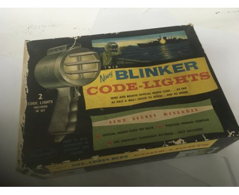 A boxed Vintage toy Navy Blinker Code Lights made by Playcraft Toys in a fitted box. NO RESERVE