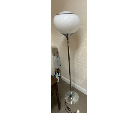 Italian Original Floor Lamp 'Quadrifoglio', Produced By Harvey Guzzini, Italy, 1970s. (D)