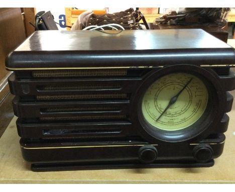 A vintage radio Philips 371U/15. Postage cat C