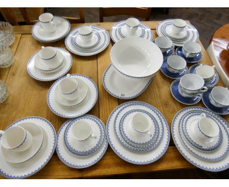 A Villeroy and Boch dinner and tea service and six Villeroy and Boch tea cups and saucers 
