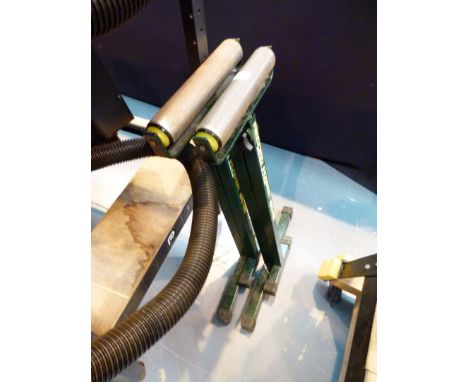 RECORD POWER STANDS. Pair of roller top stands Model RPR 400