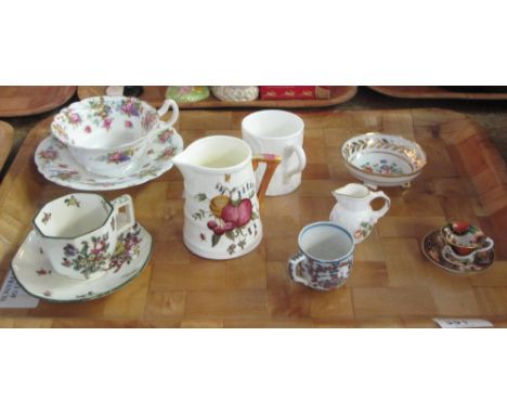 Tray of assorted china to include: Royal Doulton floral cabinet cup and saucer; Royal Doulton 'Old Leeds sprays' cabinet cup 