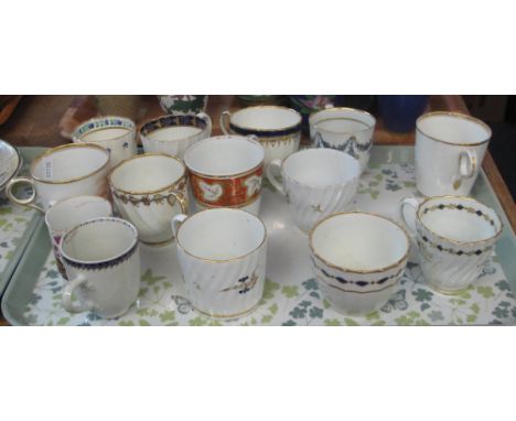 Tray of various 18th and 19th Century teacups and coffee cans to include: Chamberlain of Worcester; Staffordshire; New Hall; 
