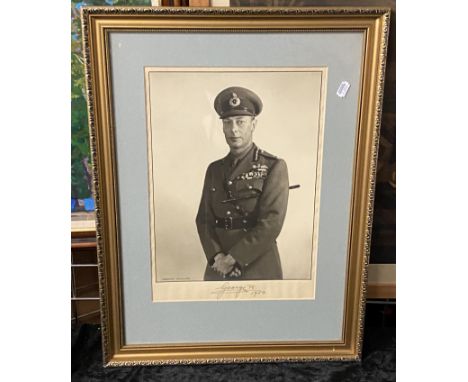 DOROTHY WILDING PHOTO SIGNED BY KING GEORGE VI SIGNED GEORGE R 1950 IN MILITARY UNIFORM - FRAMED 40.5CMS (H) X 20.5CMS (W) AP