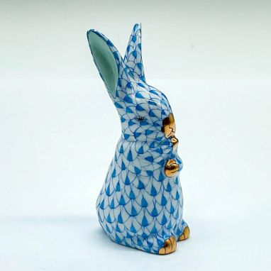 Hand painted seated rabbit in a blue Vieux Herend Fish scale design. Herend backstamp. Issued: 1993Dimensions: 1.5"L x 1.25"W