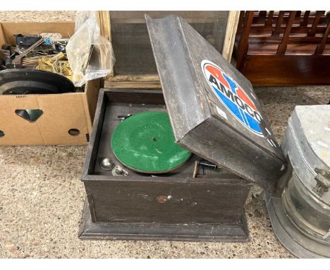 Vintage oak cased gramophone for restoration