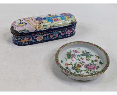 A Chinese famille rose porcelain tray, of circular shape, dia.12.5cm; together with a Chinese enamel box and coverCanton dish