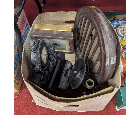 A collection of miscellaneous items, to include bronzed resin mantel clock, h.30cm, and an early 20th century bakelite cased 