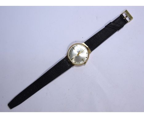 A gentleman's 9ct gold Rotary wristwatch with 17-jewel Incabloc movement, the case London 1965 (little used), on leather stra