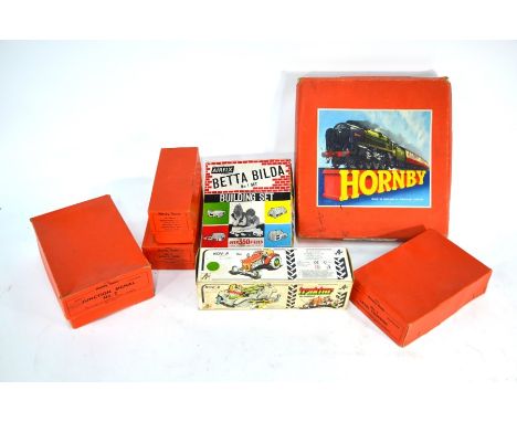 A boxed Hornby O' Gauge Train Goods Set no 20 to/w a No 1 Level Crossing, Junction Signal No 2, Semaphone No 2 and No 1 water