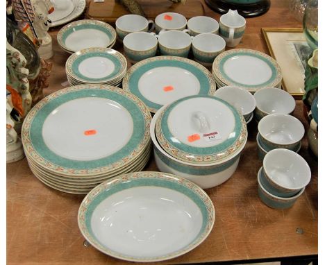 A modern Wedgwood home Aztec pattern 6 place tea and dinner serviceCondition report: Comprising: 7 large dinner plates, 4 med