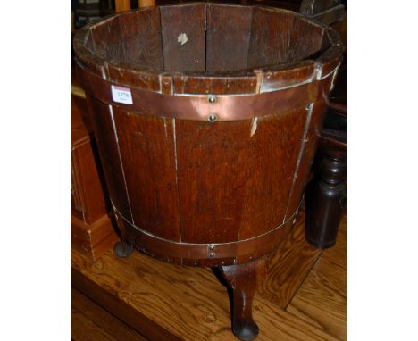 A coopered oak low planter, dia. 43.5cm 