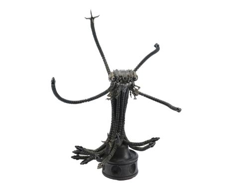 THE MATRIX TRILOGY (1999-2003) - Posed Sentinel VFX Reference Model Miniature - A posed sentinel VFX reference model miniatur