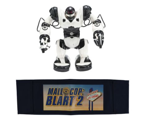 PAUL BLART: MALL COP (2009)/PAUL BLART: MALL COP 2 (2015) - Light-Up Toy Robot with Controller and Chairback - A light-up toy