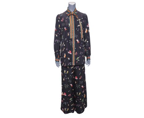LAST CHRISTMAS (2019) - Santa's (Michelle Yeoh) Origami Pantsuit Costume - Santa's (Michelle Yeoh) origami pantsuit costume f