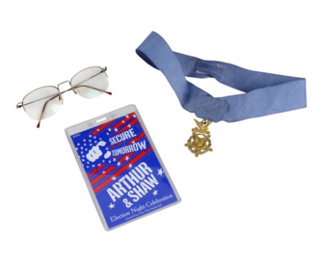 THE MANCHURIAN CANDIDATE (2004) - Ben Marco's (Denzel Washington) Glasses with Medal of Valor and Election Celebration Badge 