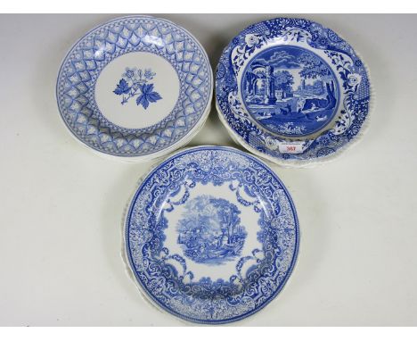 A quantity of Spode collectors' plates 