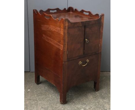 A George III mahogany tray top night commode, 46x51x79cmH 