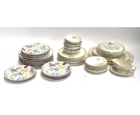 A Copeland Spode 'Oklahoma' part dinner service to include lidded tureen, meat plate, dinner pltes, gravy boat, etc (approx. 