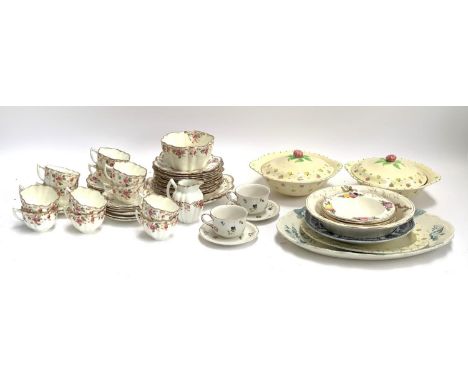 A mixed lot of ceramics to include Villeroy &amp; Boch teacups and saucers, floral hand painted Melba part tea service, etc 