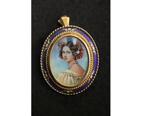 18ct gold portrait brooch pendant. Weight approx 9.2 grams. (B.P. 21% + VAT)&nbsp;&nbsp;Stamped 750, condition is good.