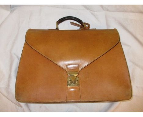 A vintage Louis Vuitton gents leather Attacama briefcase in tan with accordion components, slip pockets with two keys