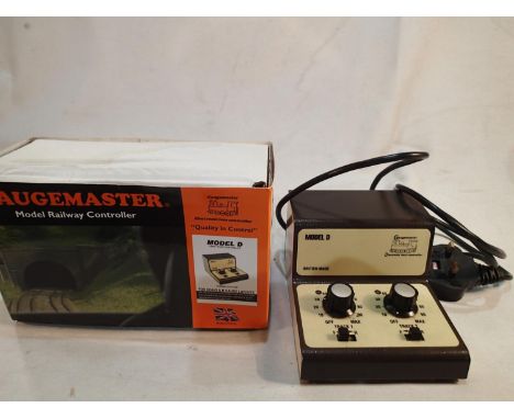 Gaugemaster model D two track controller, excellent condition, box is poor. UK P&amp;P Group 1 (£16+VAT for the first lot and