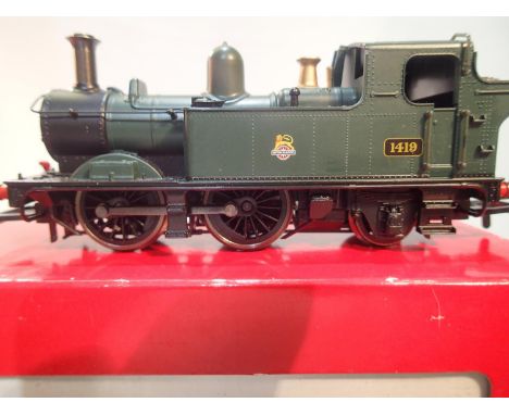 OO scale Hornby R2381, class 14XX tank, 1419, BR green, early crest, excellent condition, missing front coupling hook, box wi
