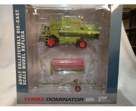 USK Models 1/32 scale Claas Dominator 85, combine harvester set, as new, boxed. UK P&amp;P Group 1 (£16+VAT for the first lot
