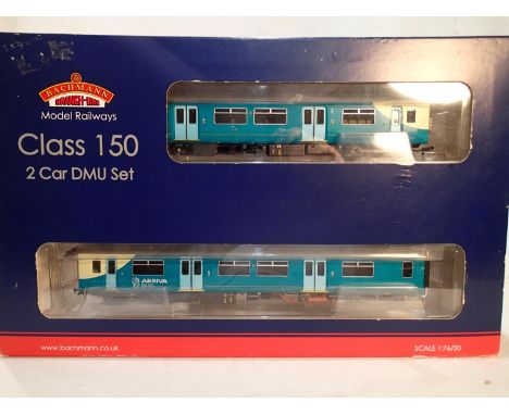 OO scale Bachman 32-935, class 150 two car DMU, Arriva Trains Wales livery, near mint, wear to box. UK P&amp;P Group 1 (£16+V