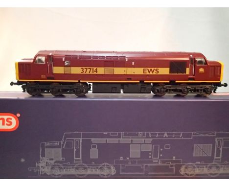 OO scale Vi Trains class 37 diesel, EWS livery, 37714, excellent condition, no paperwork, wrong box (37512). UK P&amp;P Group
