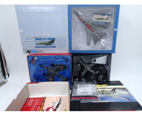Corgi Aviation Archive AV22, two boxed complete Corgi AA models in excellent condition and a boxed AV22 model. UK P&amp;P Gro