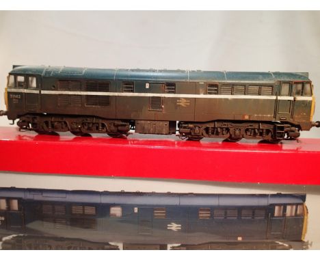 OO scale Hornby R2413B, class 31, re-finished as 31142, detailed and weathered, excellent condition, wear to box. UK P&amp;P 