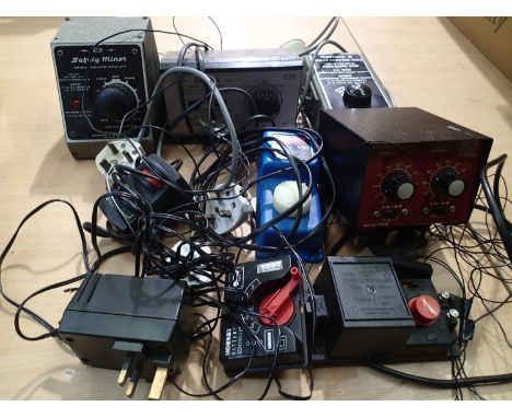 Six assorted model railway controllers, including Gaugemaster, Hornby, H&amp;M etc. UK P&amp;P Group 3 (£30+VAT for the first